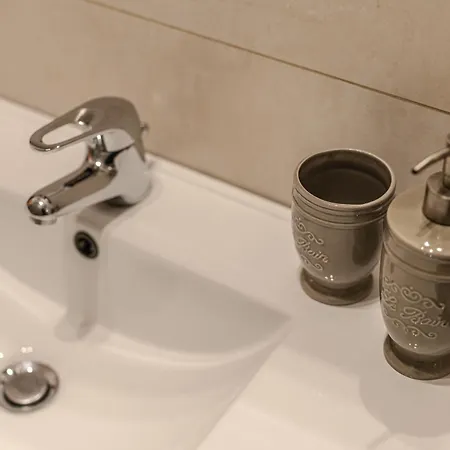 Courtyard Nest Apartamento Florencia